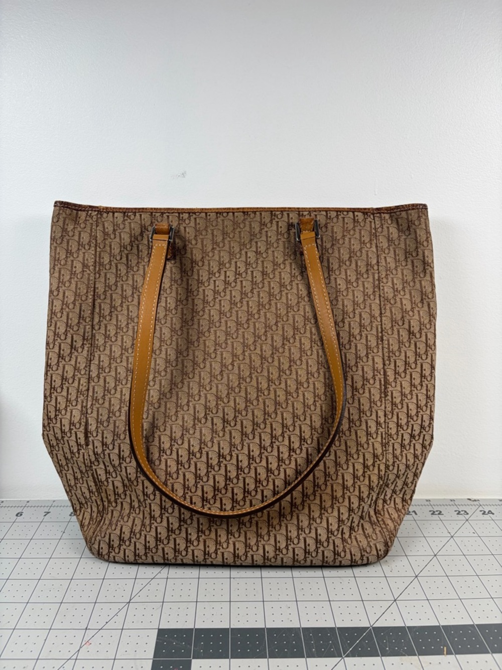 Vintage Christian Dior Totebag - Picture 10 of 10